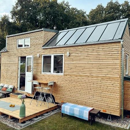 Tiny House Fleesensee Mit Eigenem Garten Und Nur Wenige Meter Vom Seeufer Goehren-Lebbin Exterior photo
