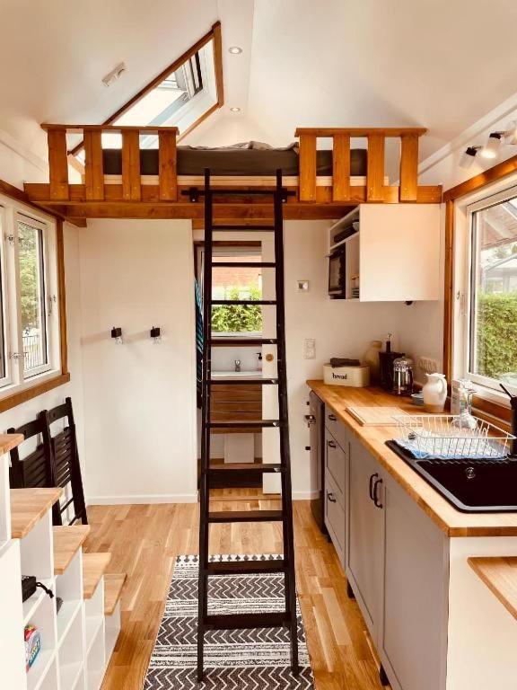 Tiny House Fleesensee Mit Eigenem Garten Und Nur Wenige Meter Vom Seeufer Goehren-Lebbin Exterior photo