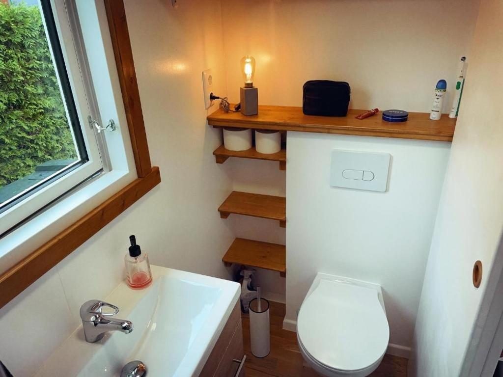 Tiny House Fleesensee Mit Eigenem Garten Und Nur Wenige Meter Vom Seeufer Goehren-Lebbin Exterior photo